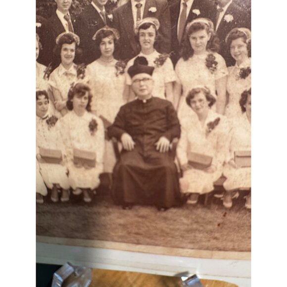 Vintage  Copy 1950s Communion Group Photo With Priest & Jesus Statue Kodak Paper - Picture 5 of 7